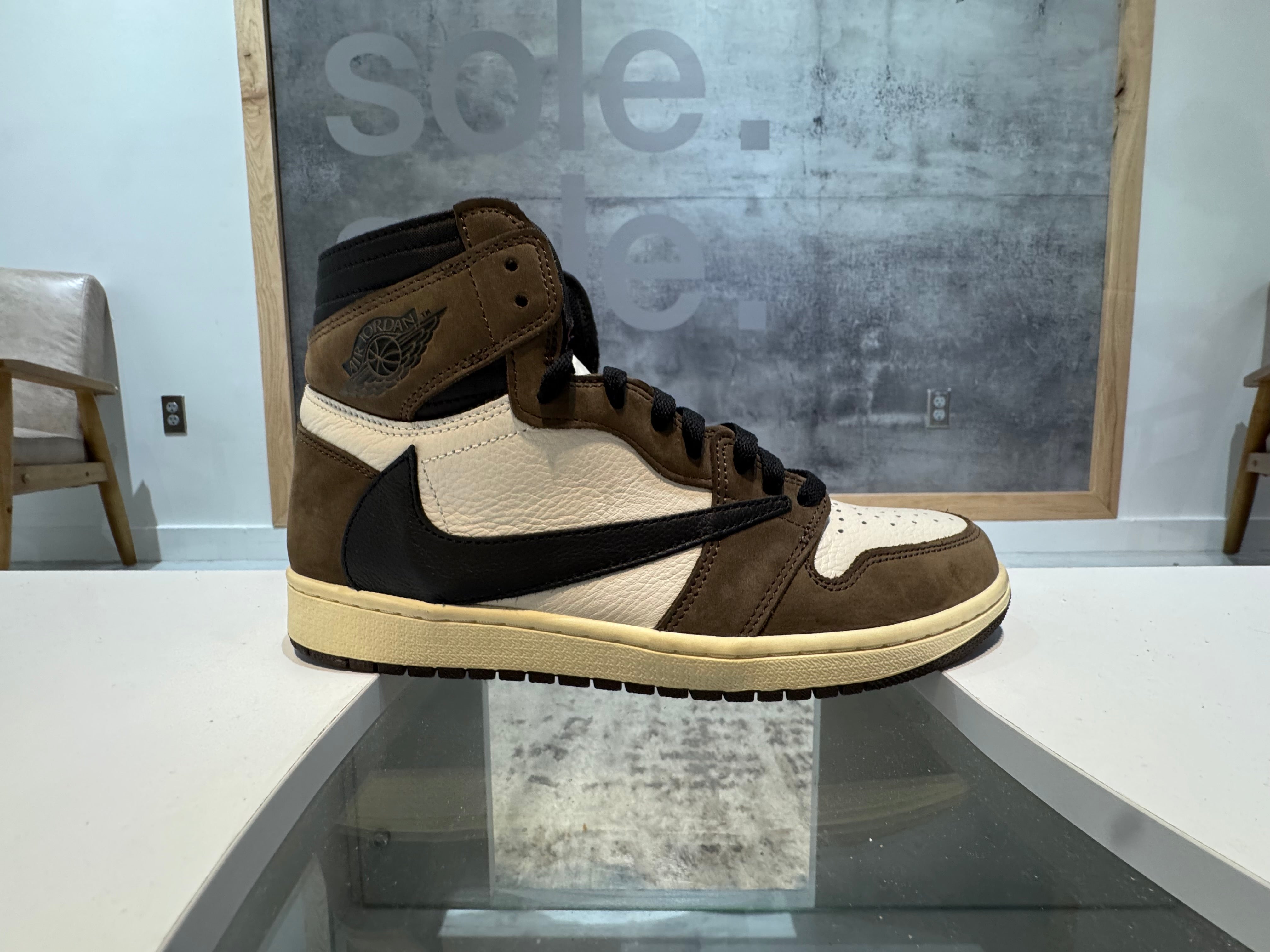 Pre-Owned Travis Scott x Air Jordan 1 Retro High OG 'Mocha'