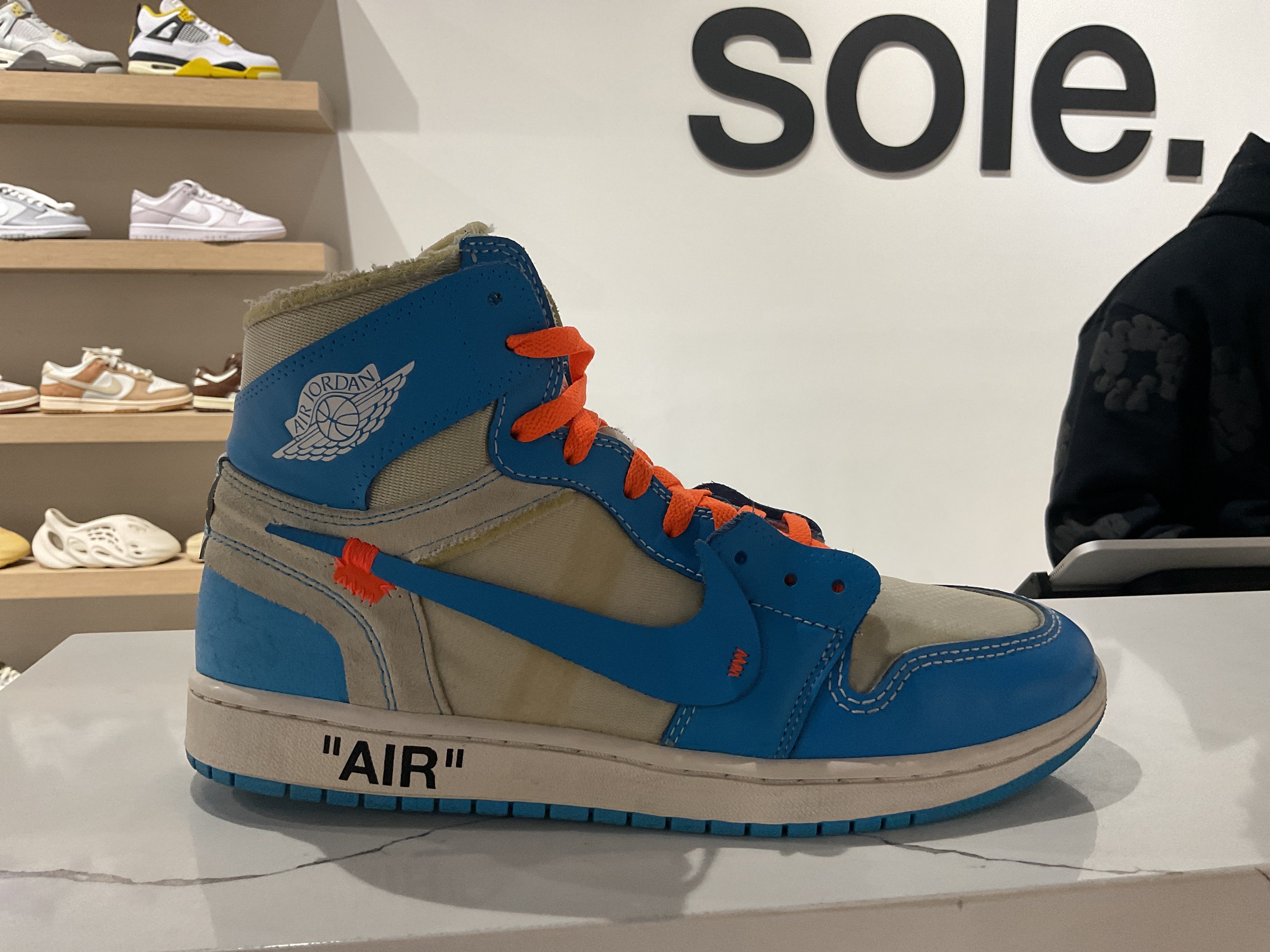 Pre-Owned Off-White x Air Jordan 1 Retro High OG 'UNC'