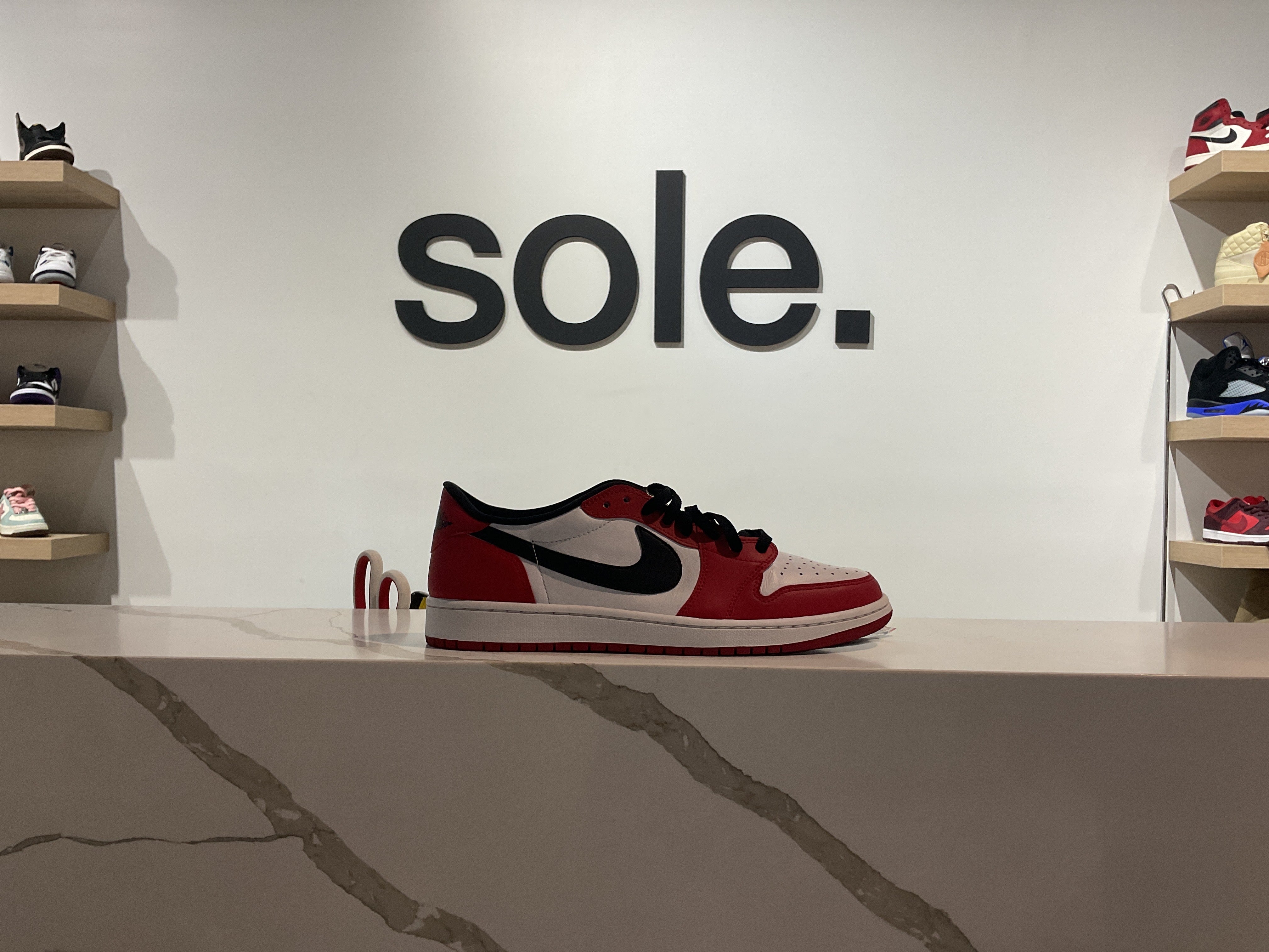 Pre-Owned Air Jordan 1 Retro Low OG 'Chicago' 2016
