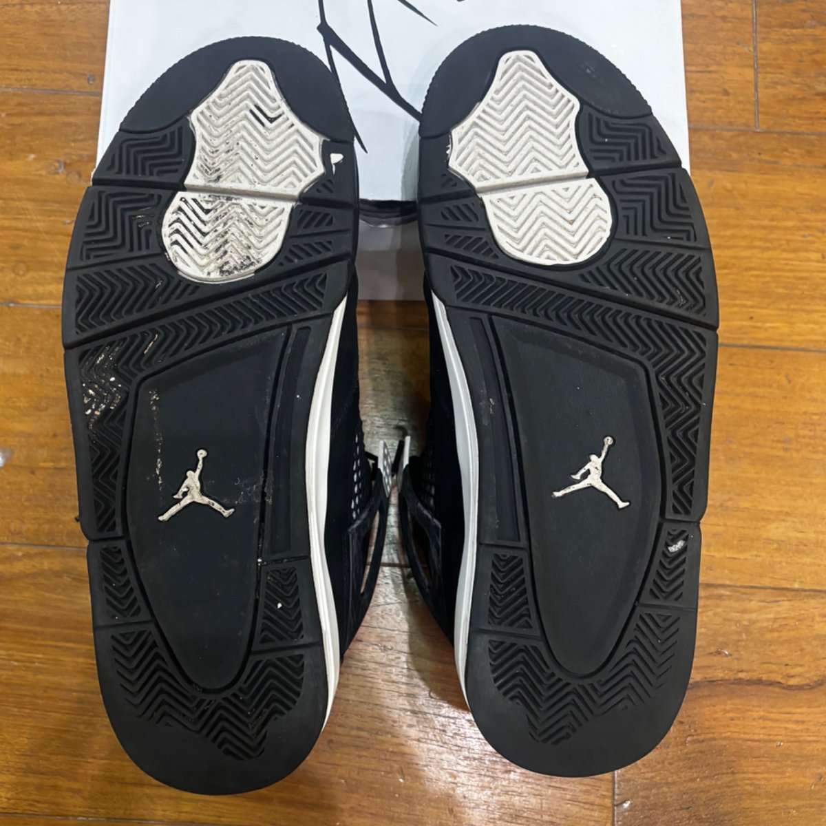 Jordan 4 Retro White Thunder - Image 4