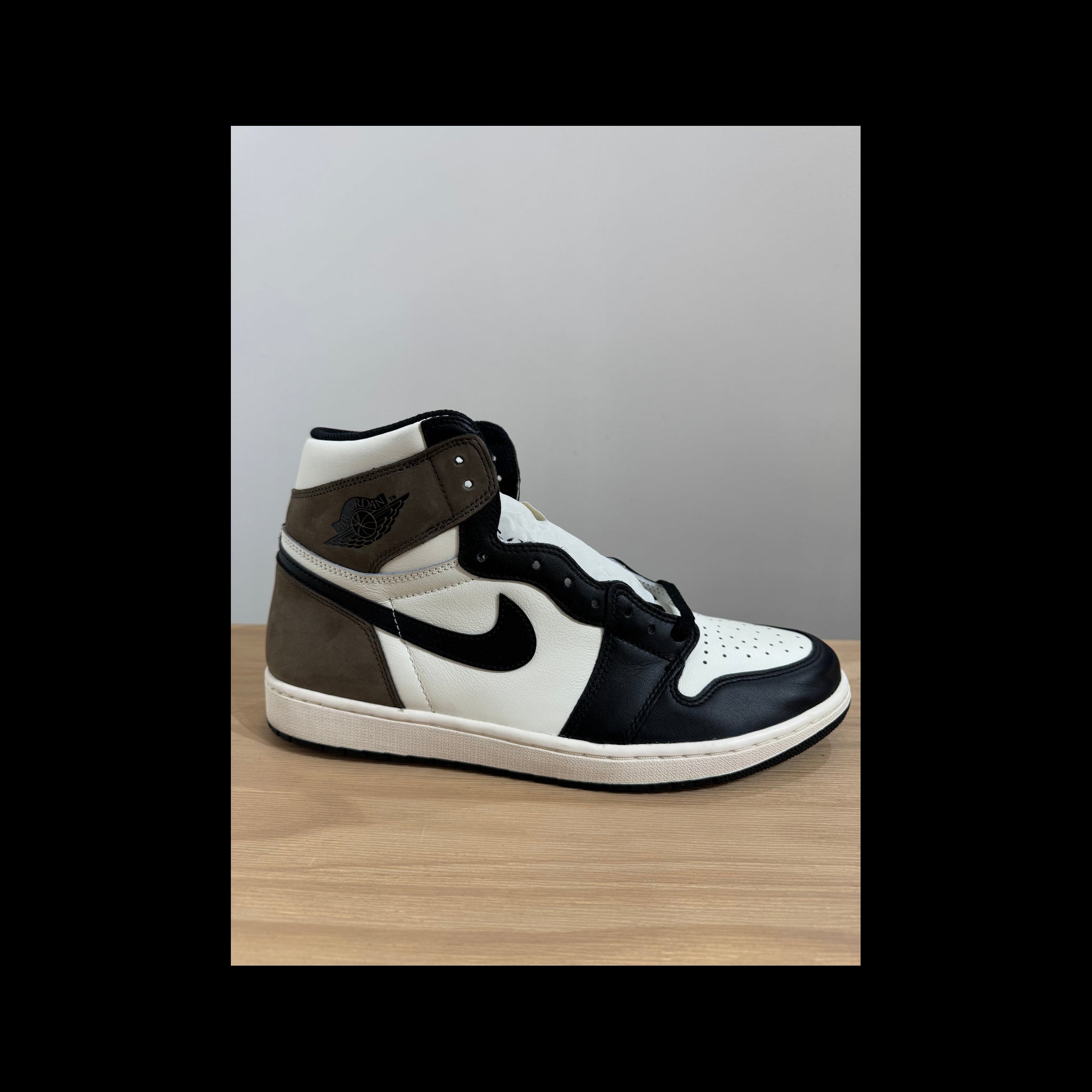 Pre-Owned Air Jordan 1 Retro High OG 'Dark Mocha'