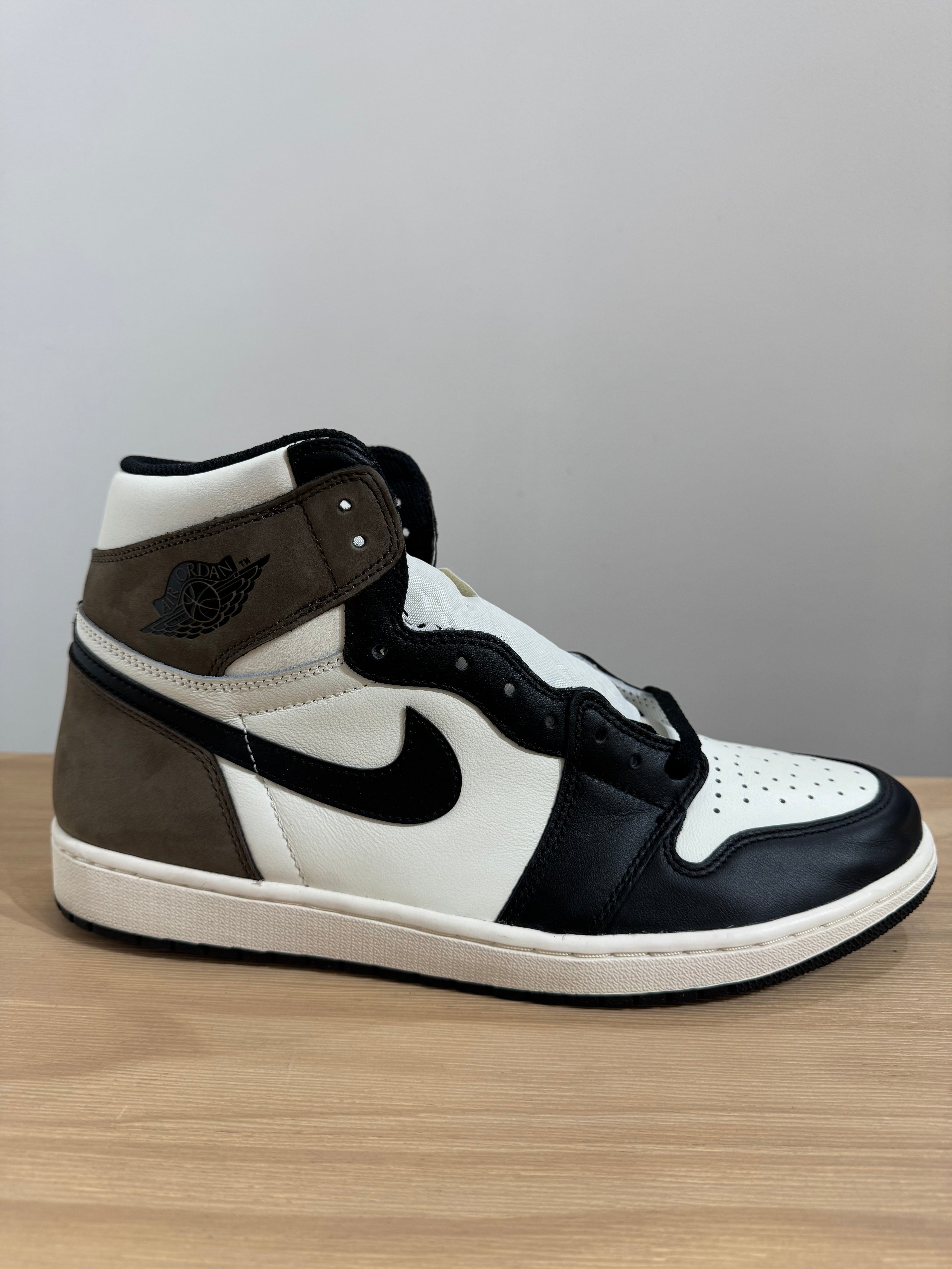 Pre-Owned Air Jordan 1 Retro High OG 'Dark Mocha'