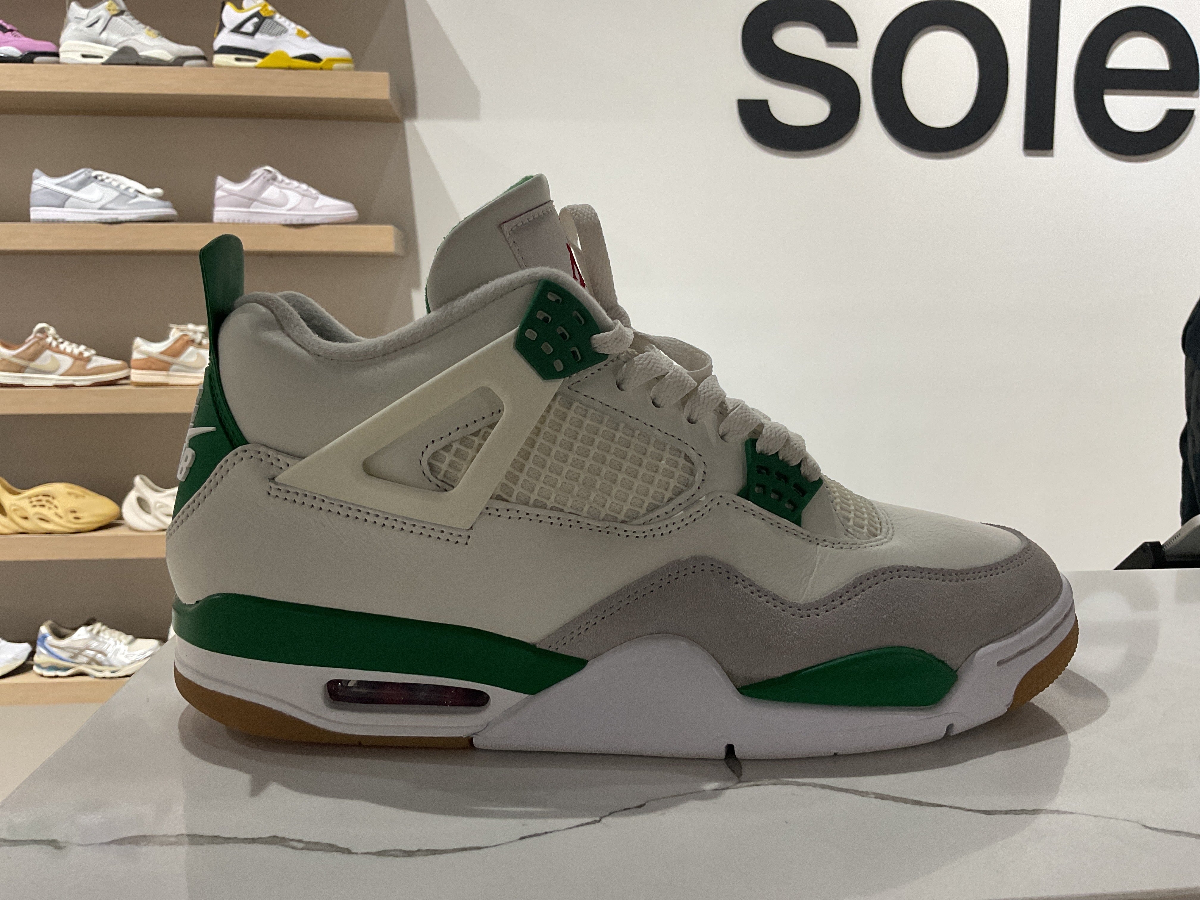 Pre-Owned Nike SB x Air Jordan 4 Retro SP 'Pine Green'