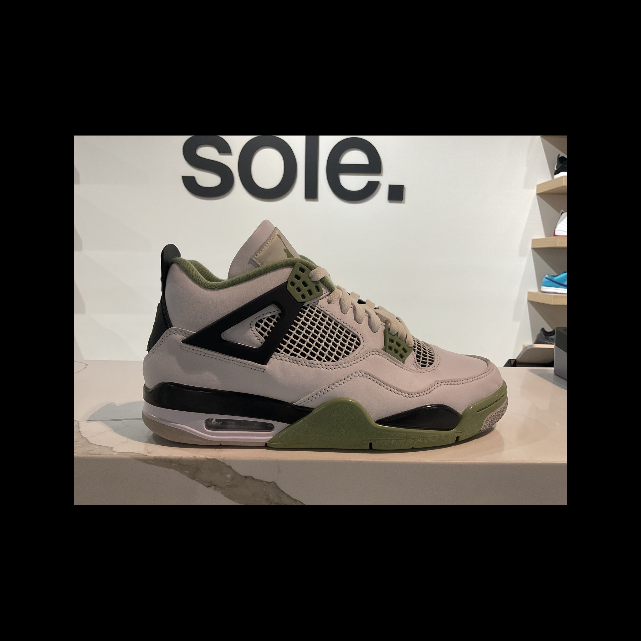 Pre-Owned Women’s Air Jordan 4 Retro ’Seafoam’