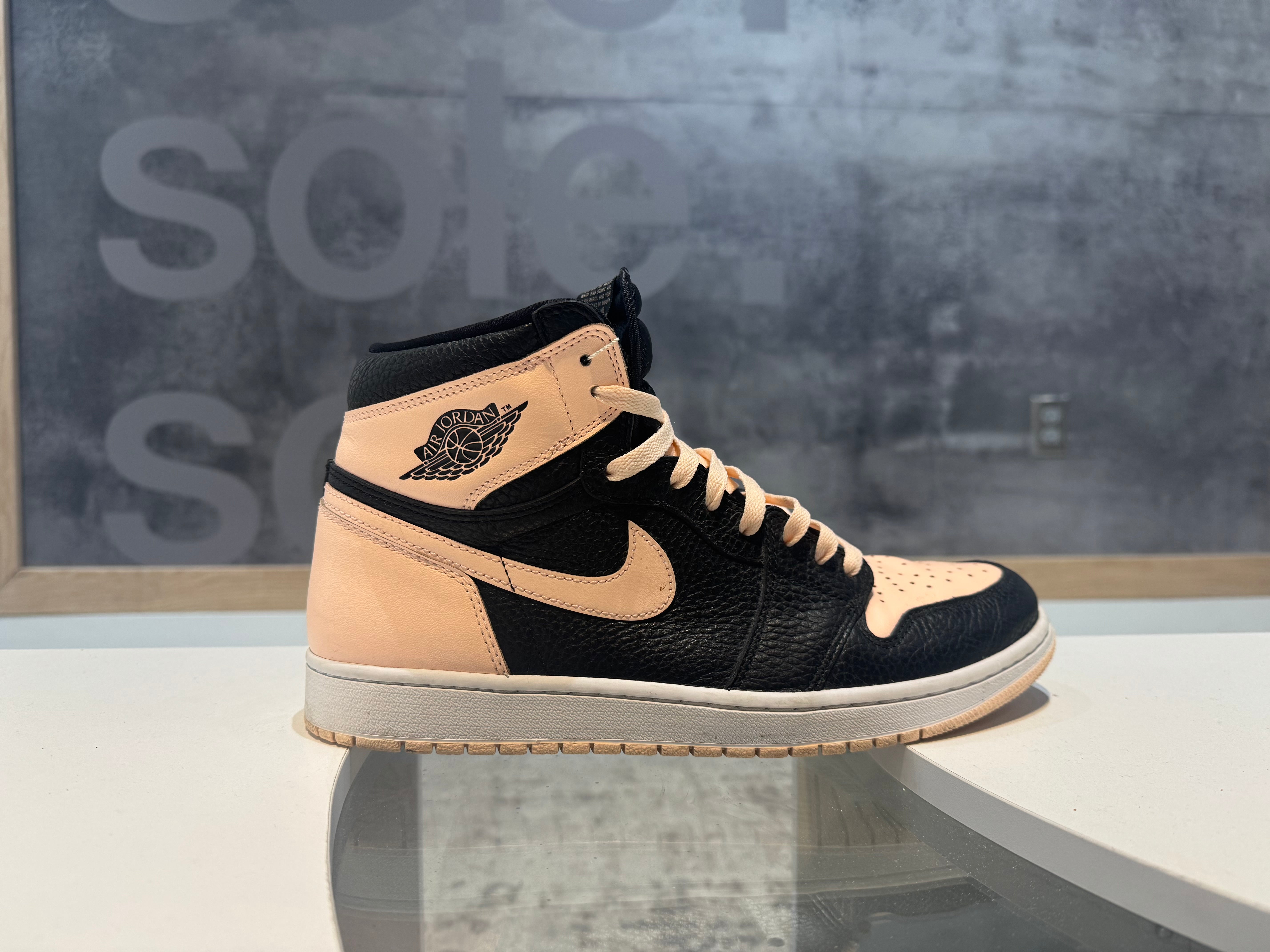 Pre-Owned Air Jordan 1 Retro High OG 'Crimson Tint'