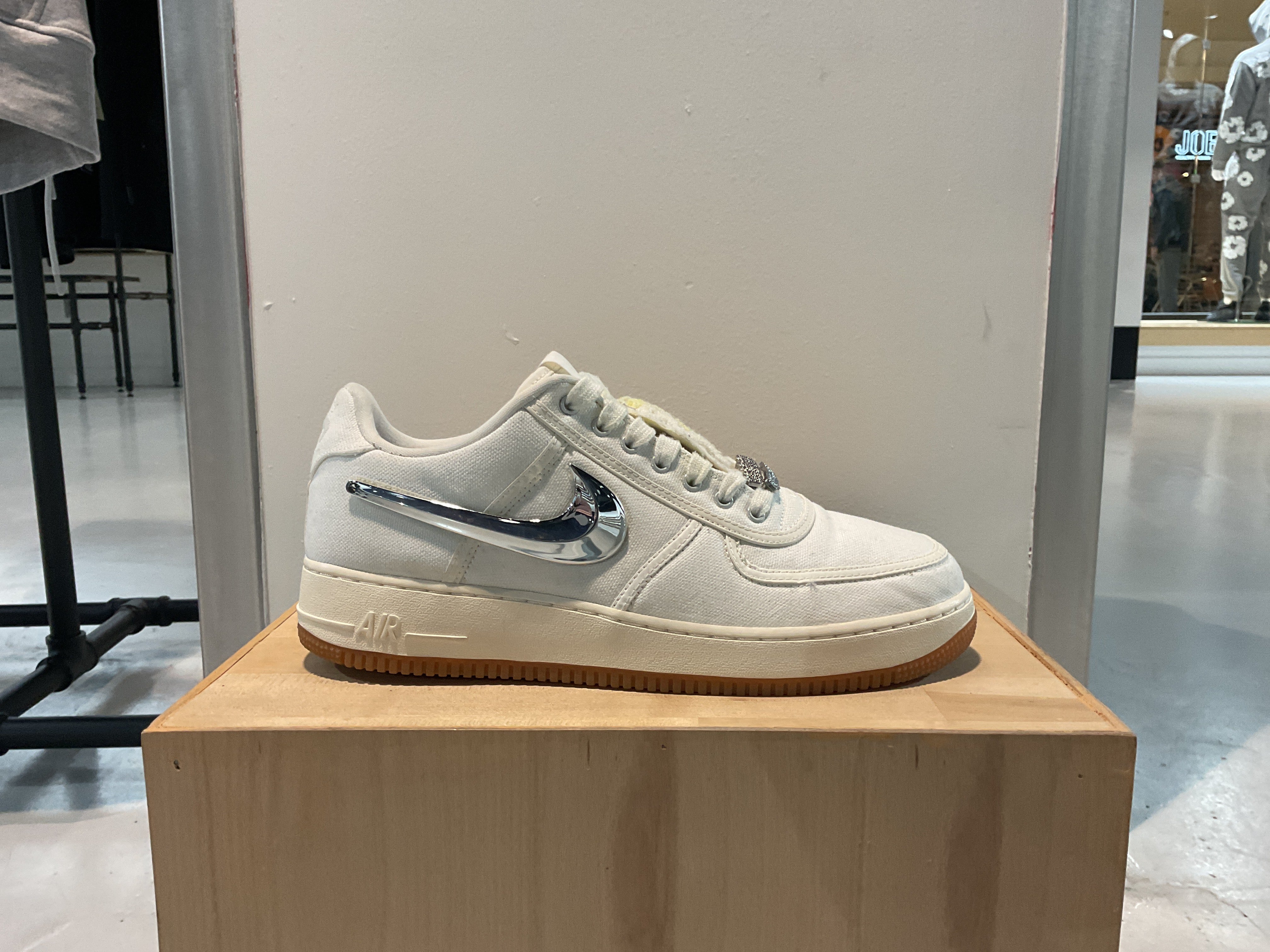 Pre-Owned Travis Scott x Air Force 1 'Sail'