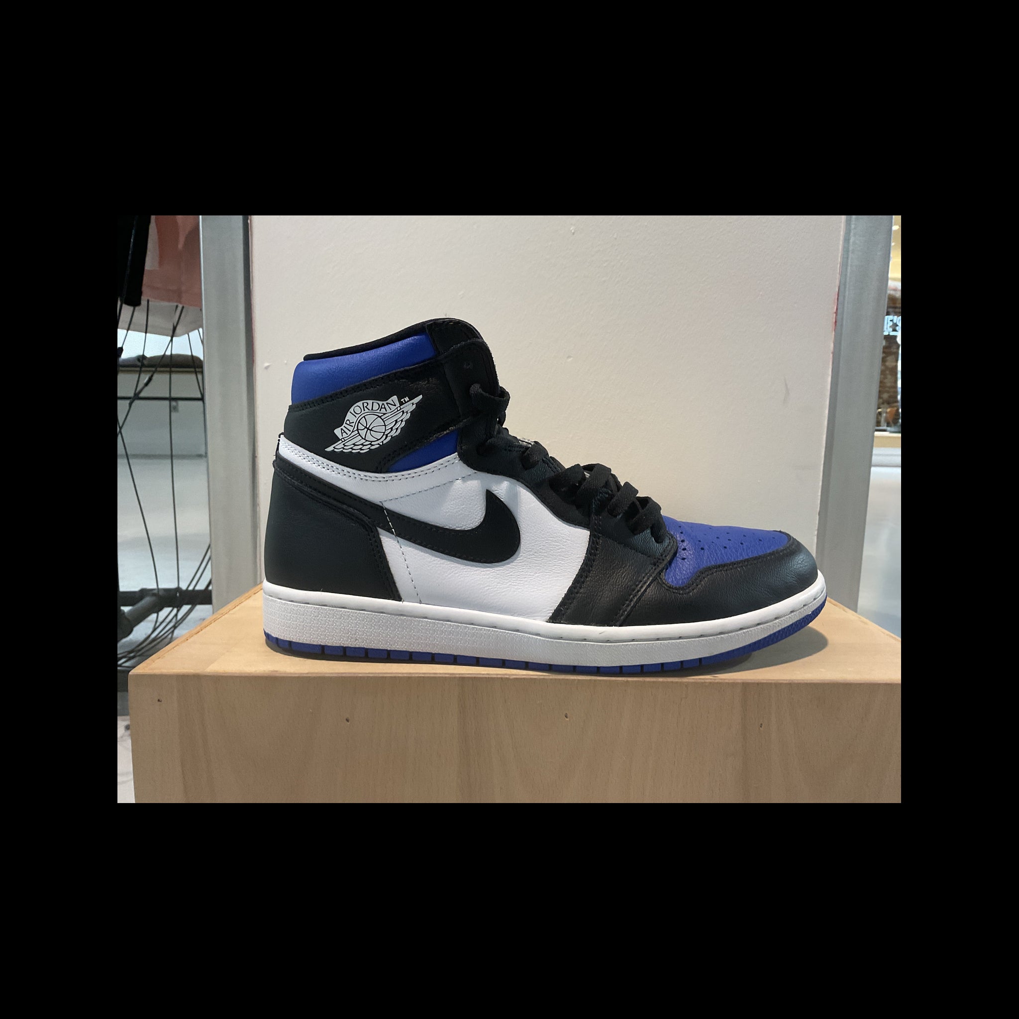 Pre-Owned Air Jordan 1 Retro High OG 'Royal Toe'