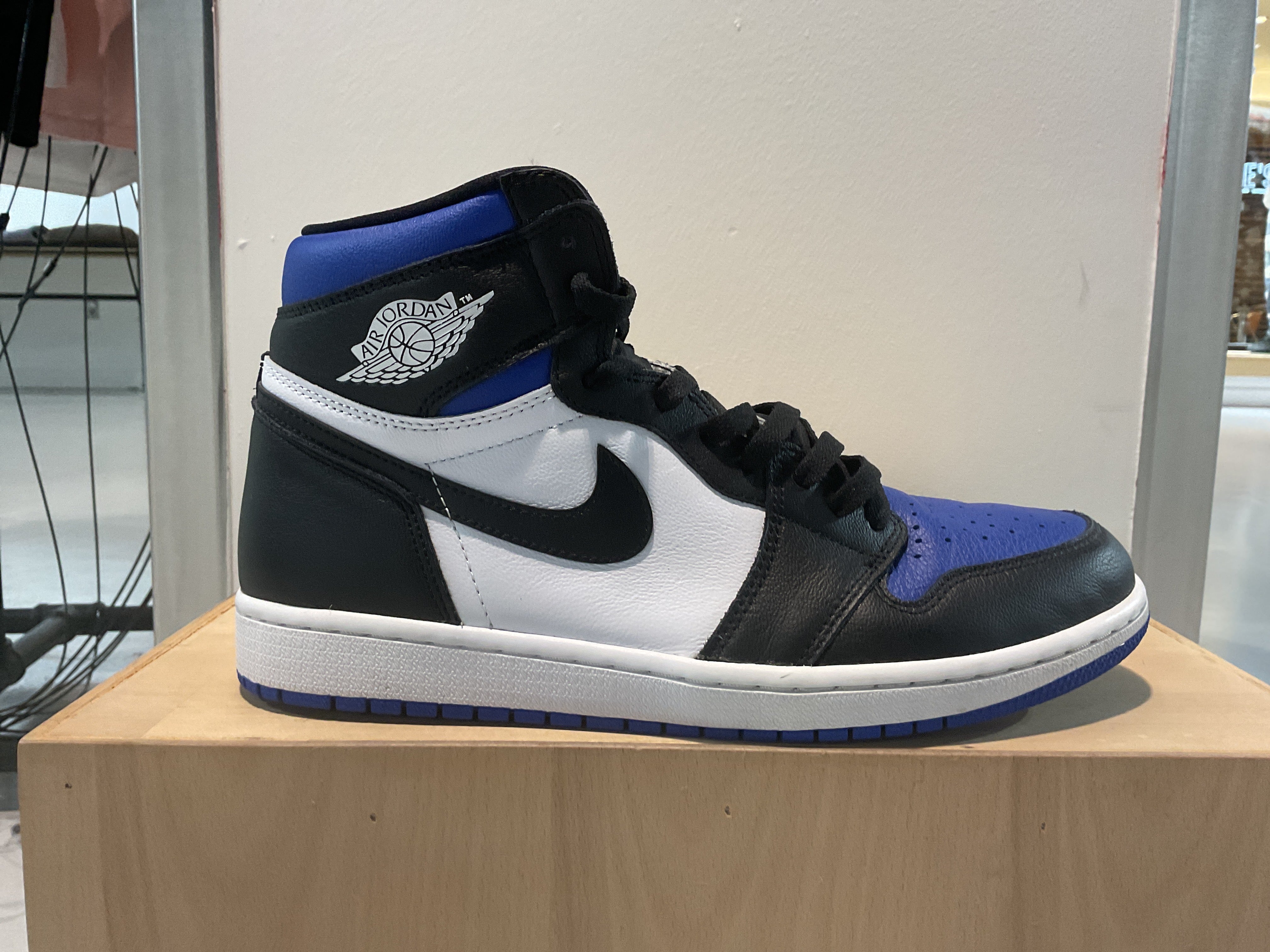 Pre-Owned Air Jordan 1 Retro High OG 'Royal Toe'