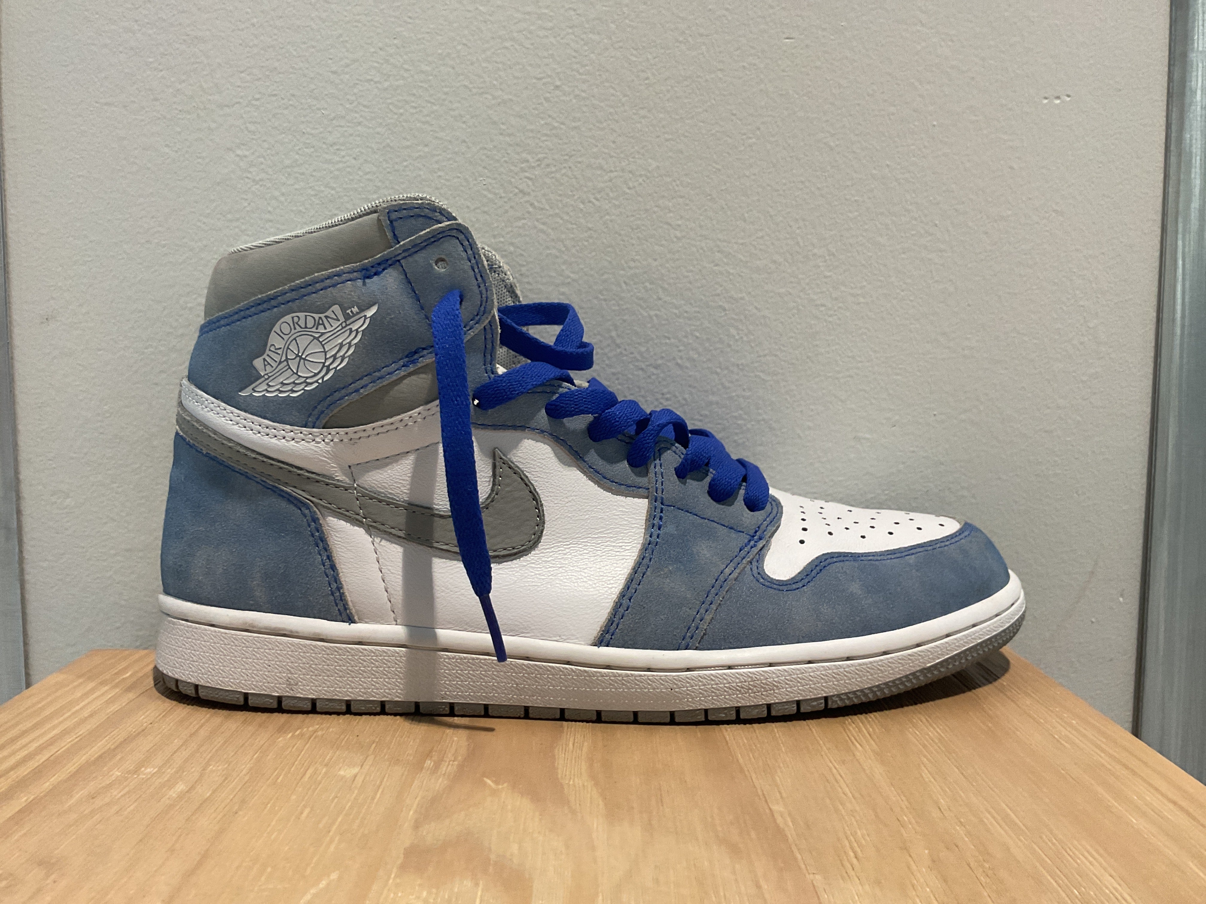 Pre-Owned Air Jordan 1 Retro High OG 'Hyper Royal'