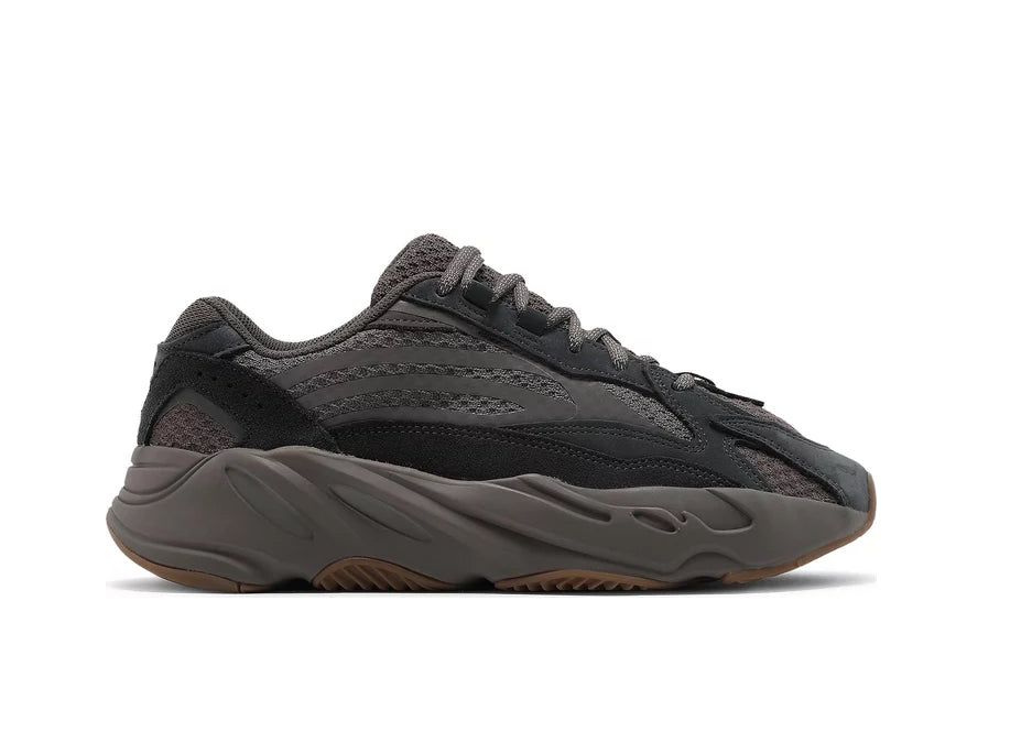 Yeezy Boost 700 V2 ‘Mauve’