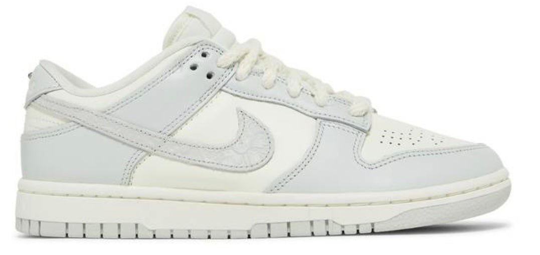 Women’s Dunk Low ‘Needlework’