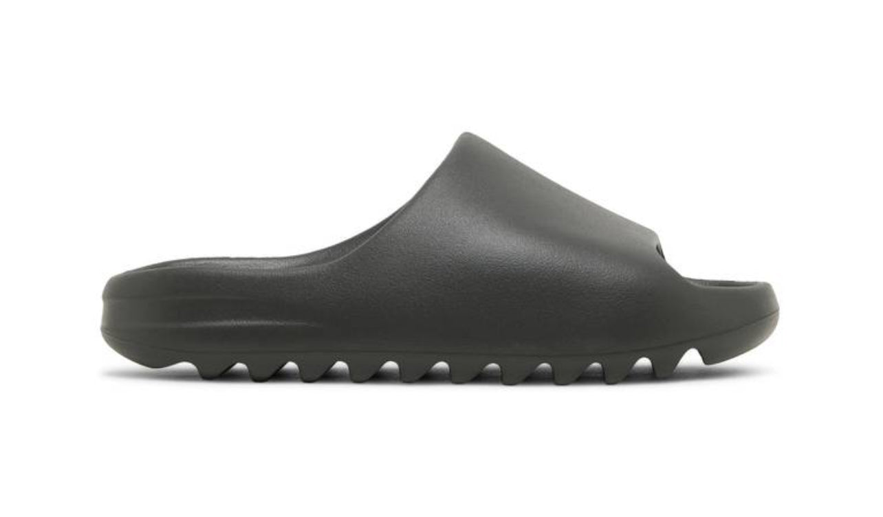 Yeezy Slides 'Dark Onyx'