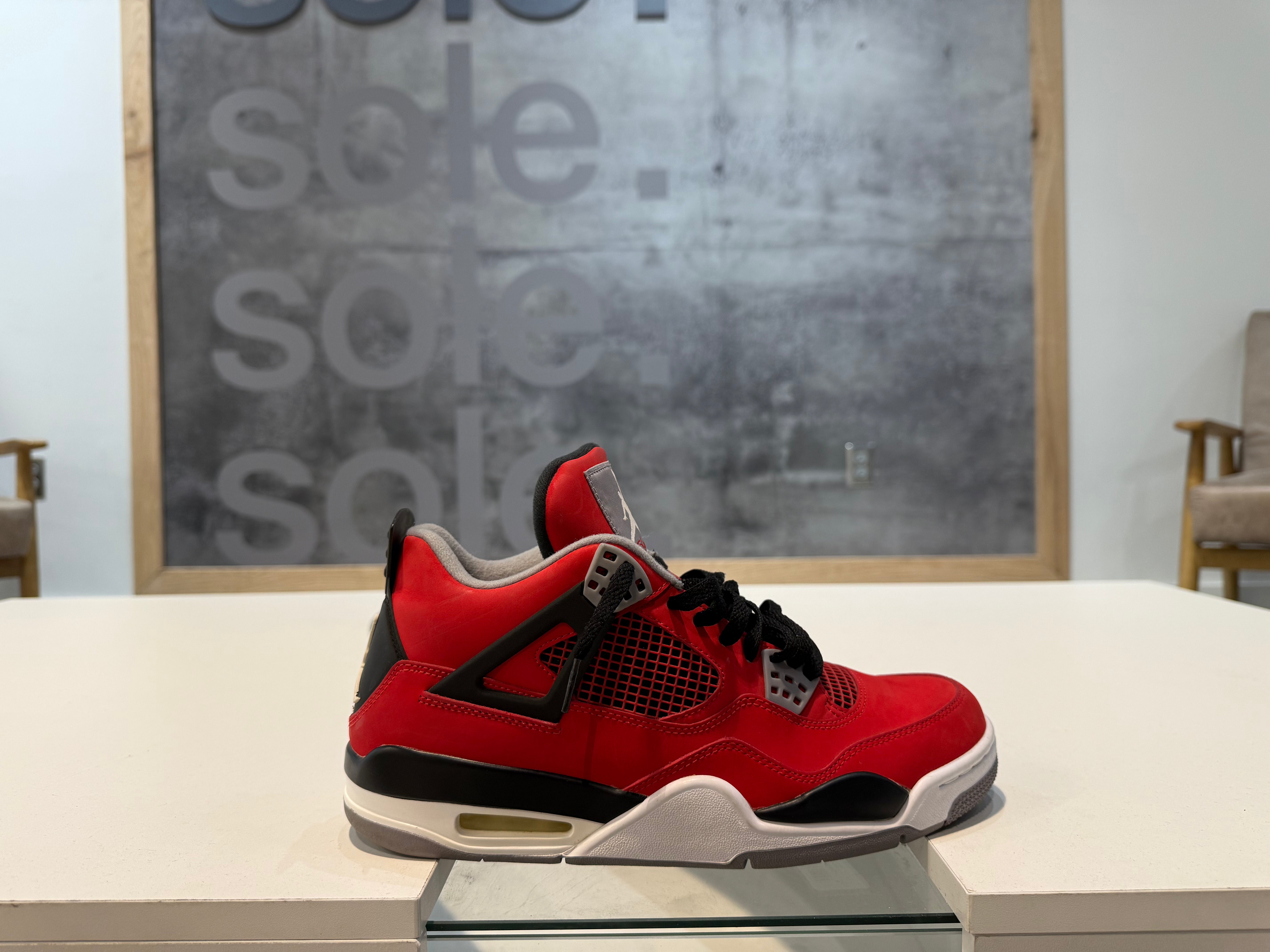 Pre-Owned Air Jordan 4 Retro 'Toro Bravo' 2013